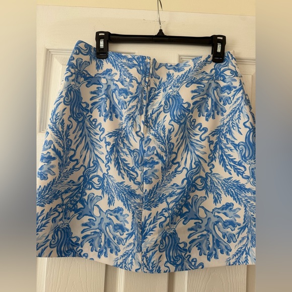 Lilly Pulitzer Skort - Picture 3 of 3
